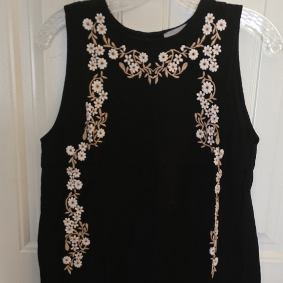 Chloe Black Floral Embroidered Women's Top - Picture 3 of 5